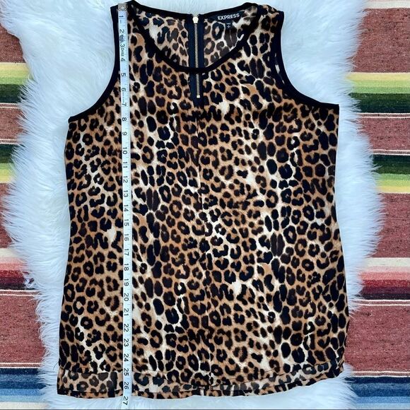 𝅺Express Leopard Sleeveless Blouse - Picture 7 of 10